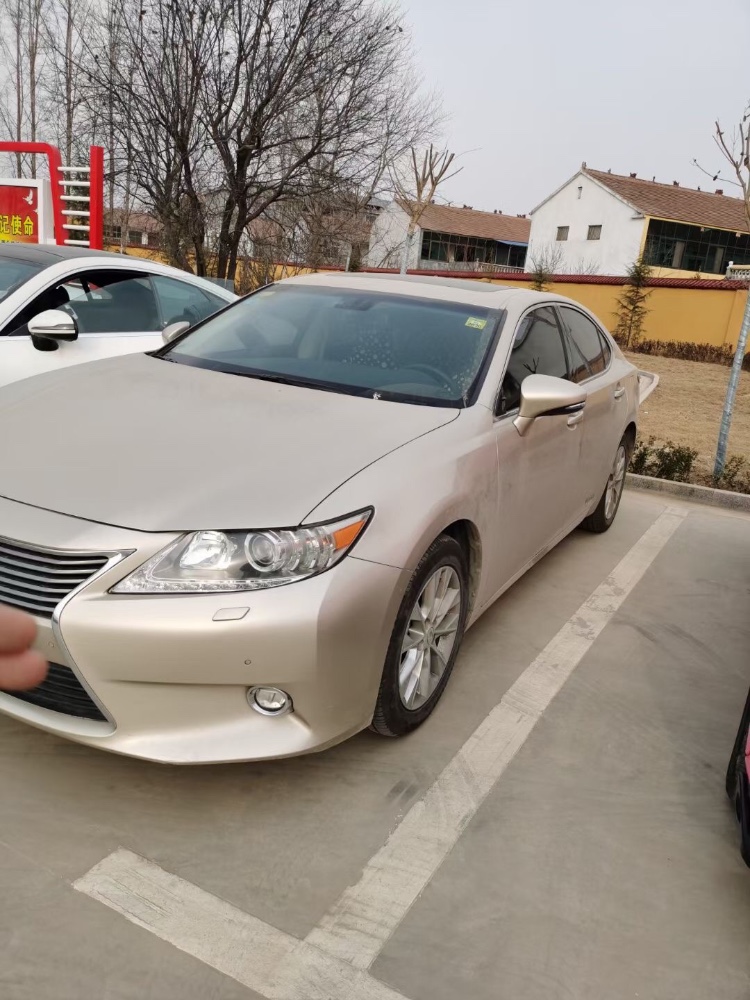武汉14年雷克萨斯ES2