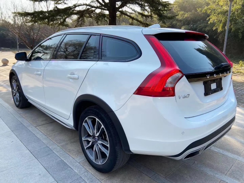 潍坊17年沃尔沃V607