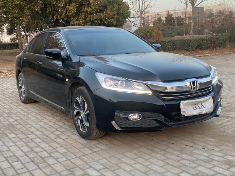 徐州16年本田雅阁2