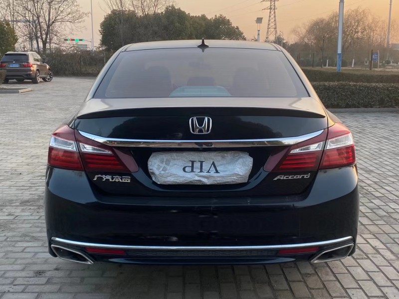 徐州16年本田雅阁4