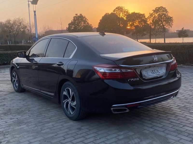 徐州16年本田雅阁5