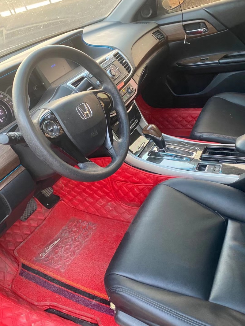 徐州16年本田雅阁9