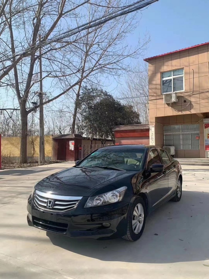 济宁12年本田雅阁2