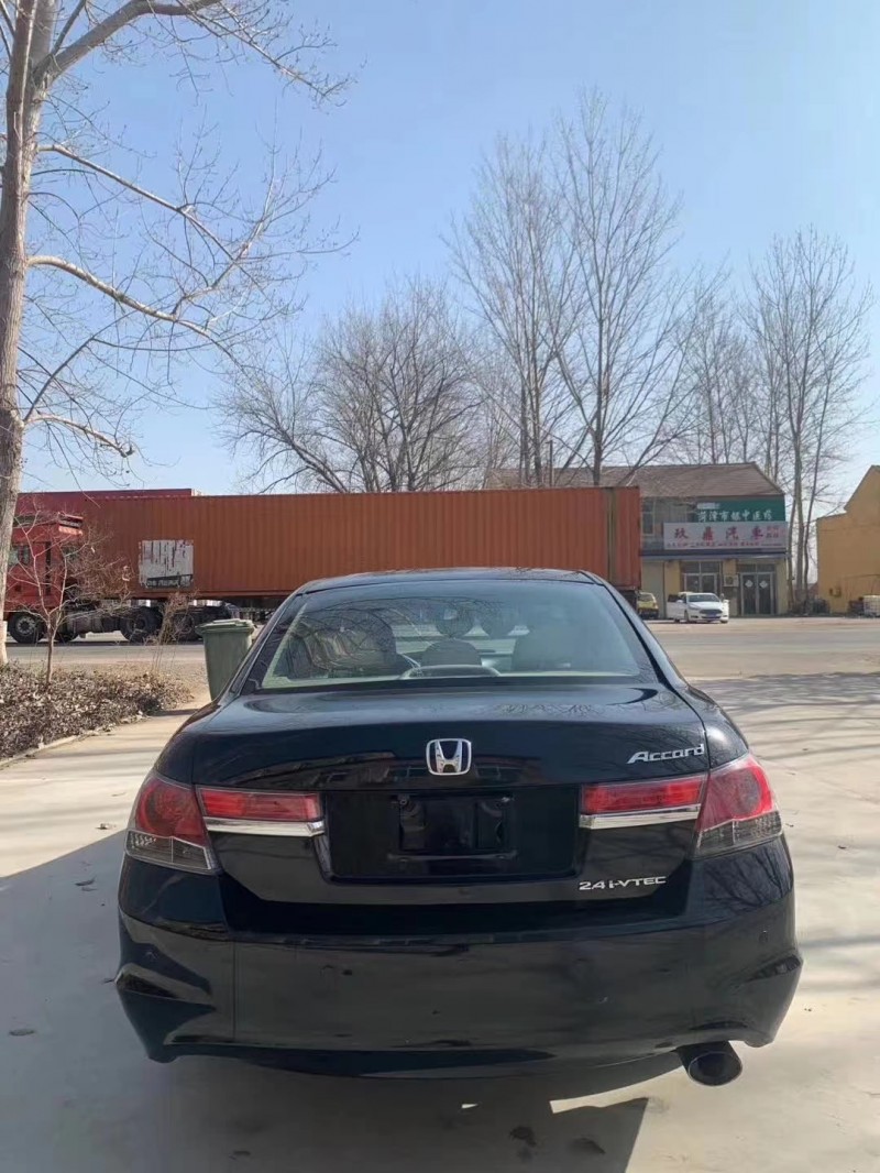 济宁12年本田雅阁8