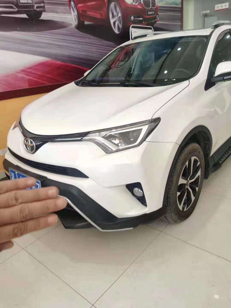 岳陽19年豐田RAV4榮放1