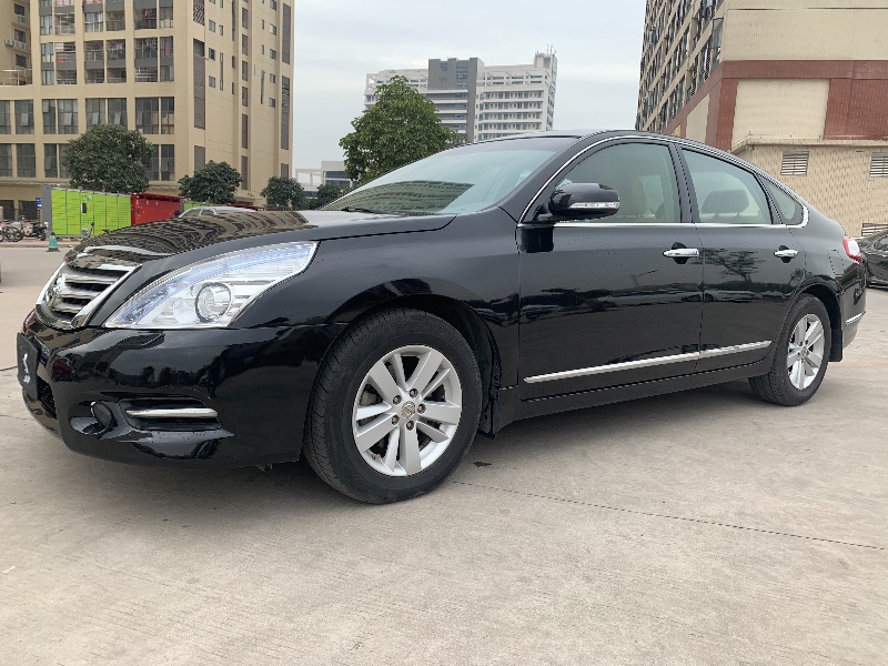 广州11年日产天籁8