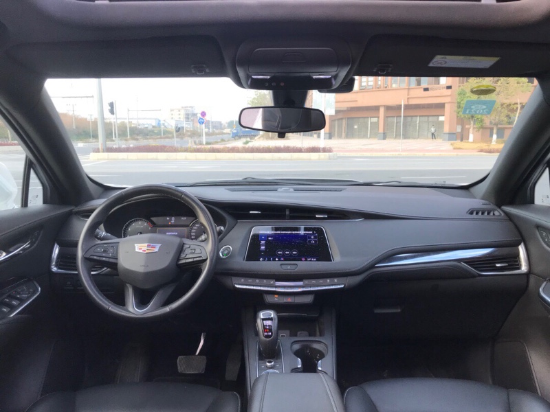 广州19年凯迪拉克XT42