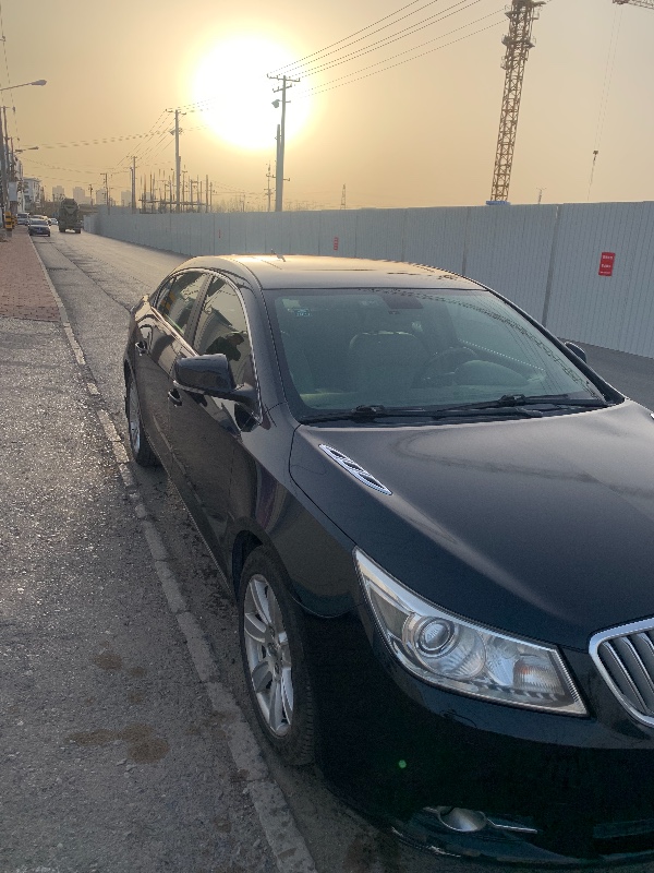 天津10年别克君越5