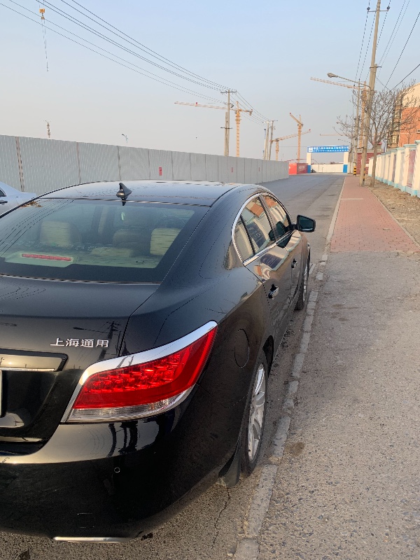 天津10年别克君越4