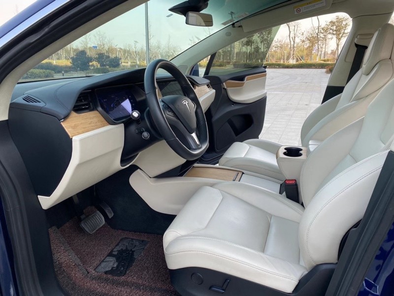 鹽城18年特斯拉MODEL X4