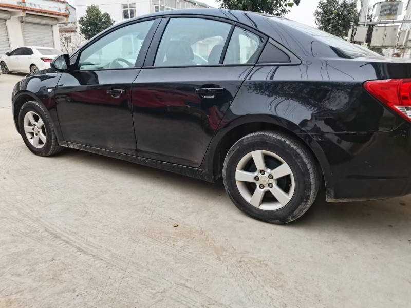 北京13年雪佛兰科鲁兹4