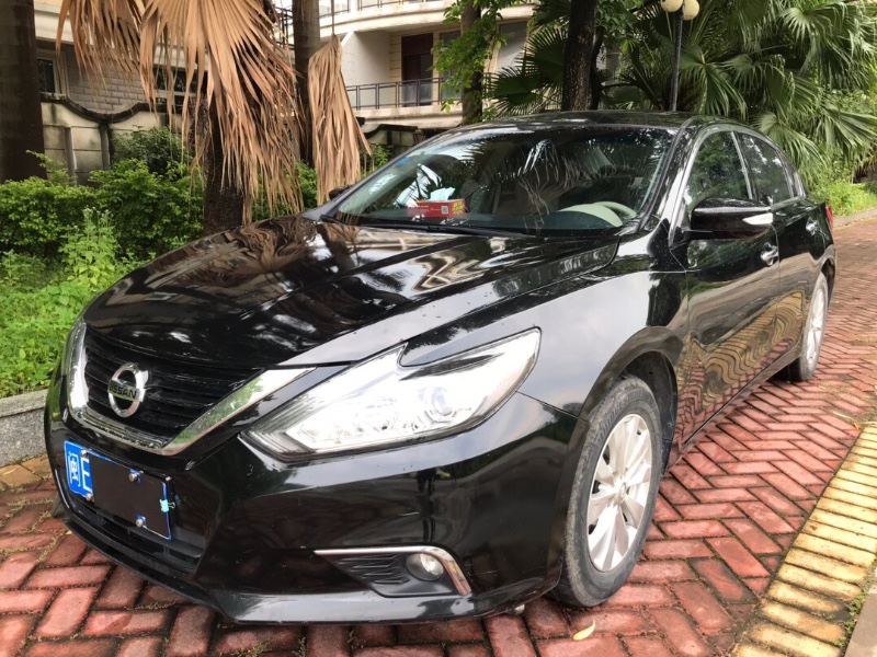 广州18年日产天籁8