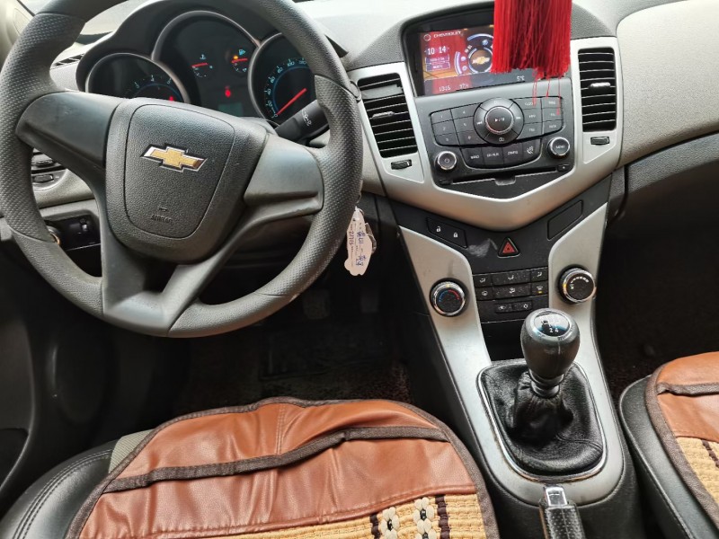 北京13年雪佛兰科鲁兹6