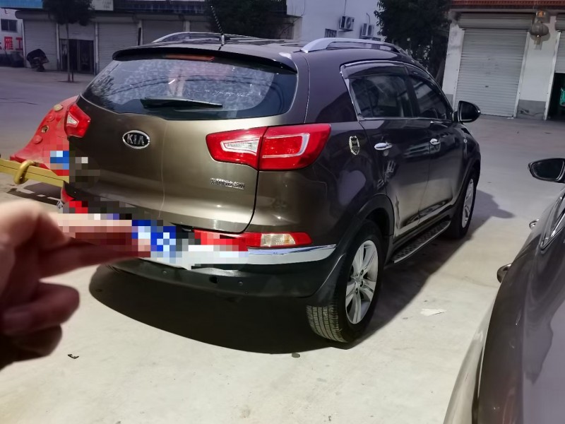 北京13年起亚智跑7