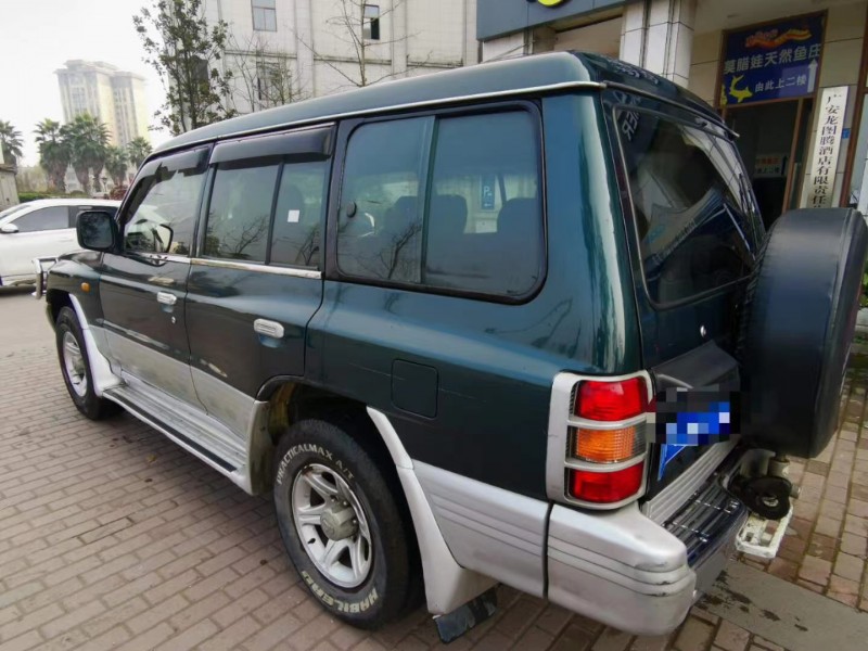 攀枝花12年獵豹汽車黑金剛5