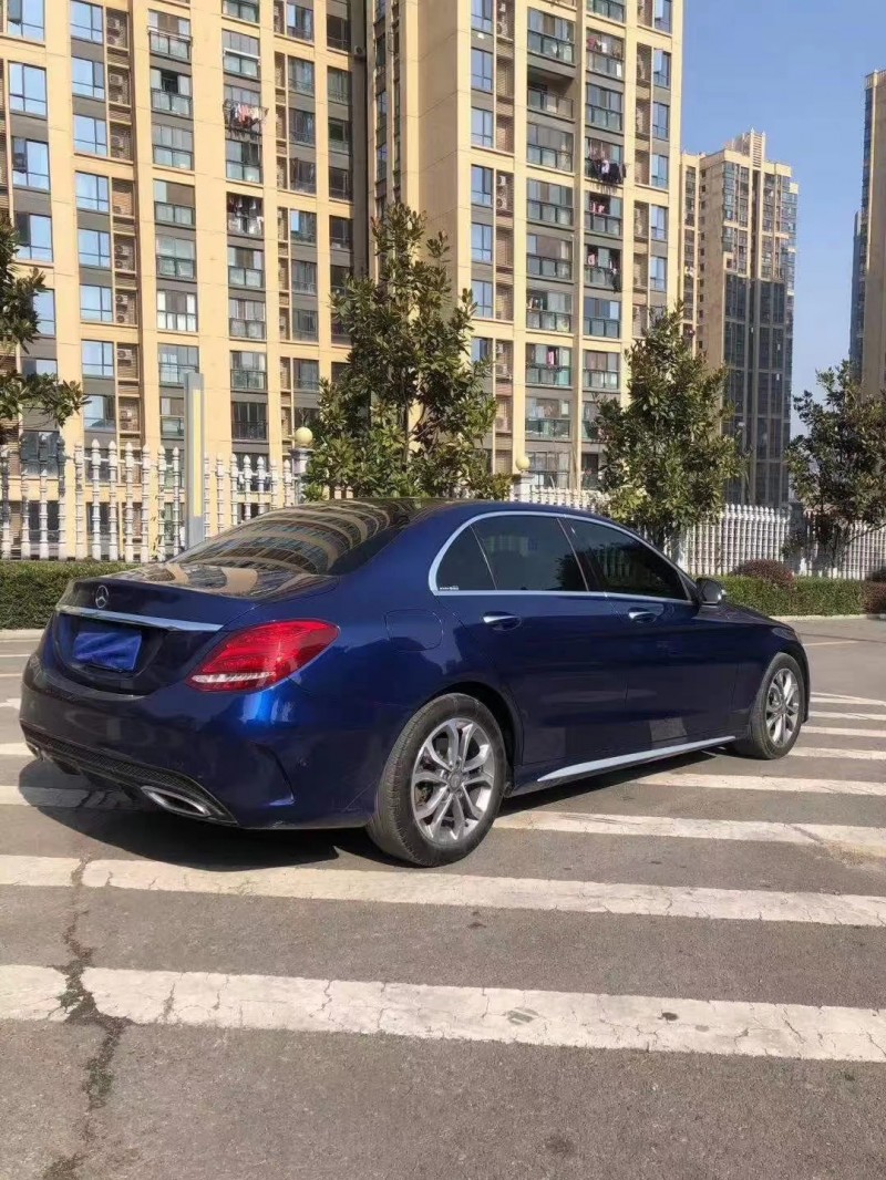 宜昌15年奔馳C8