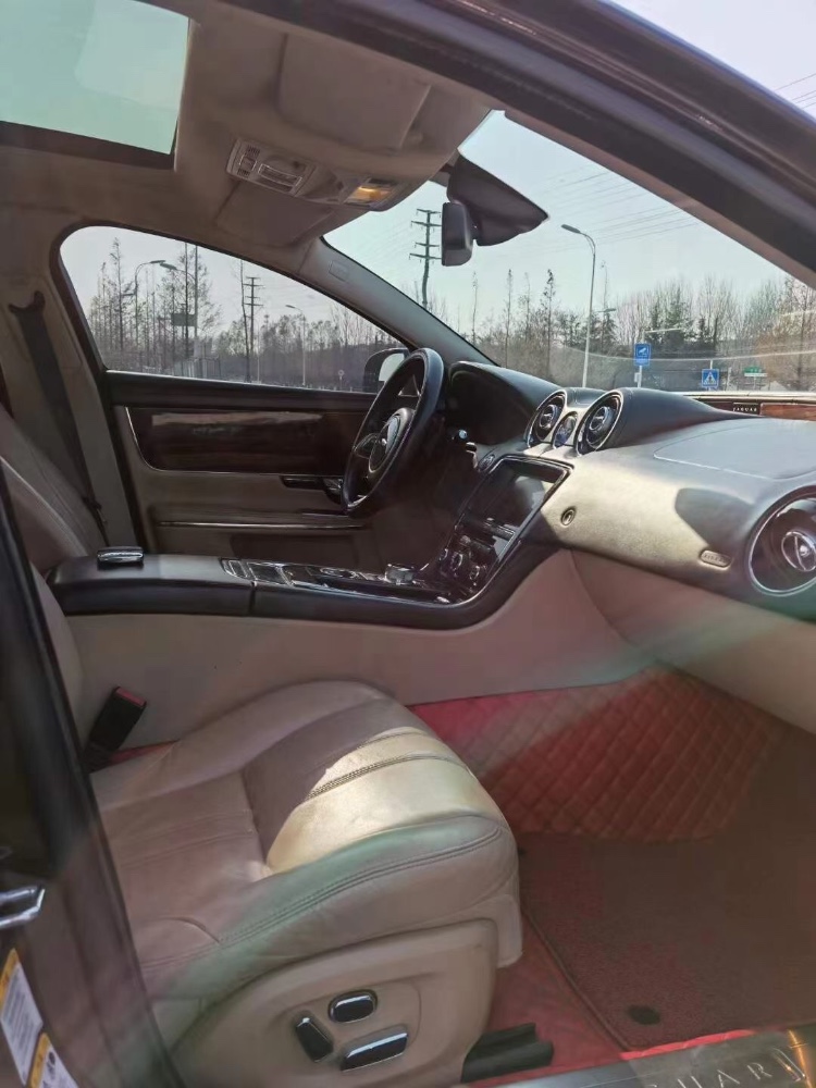 济南12年捷豹XJ6