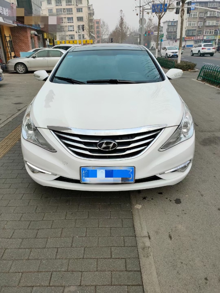 13年现代索纳塔八 [在售]