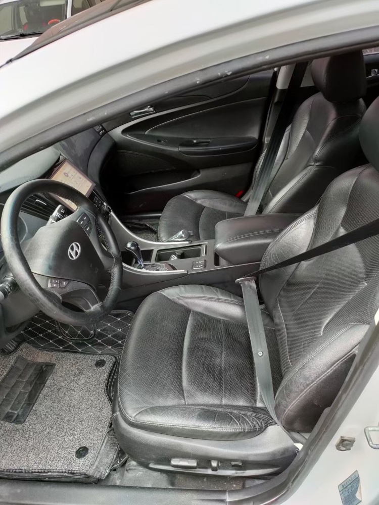 青岛13年现代索纳塔八7