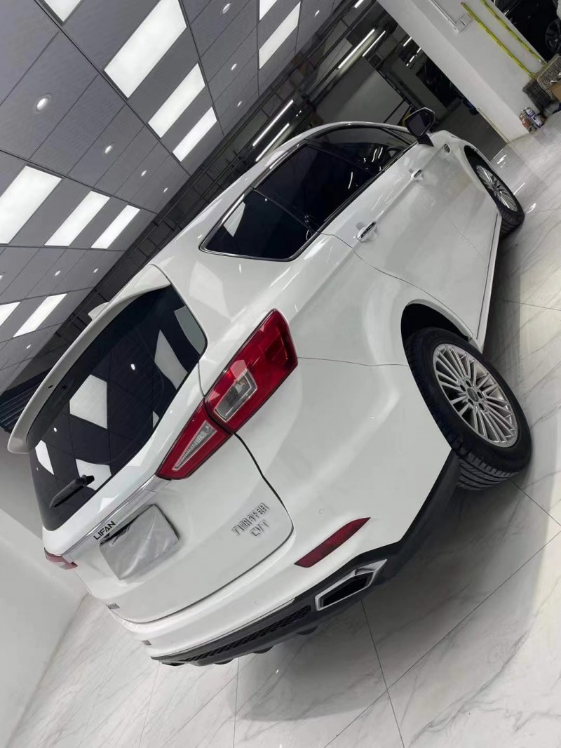 成都18年力帆汽车轩朗5