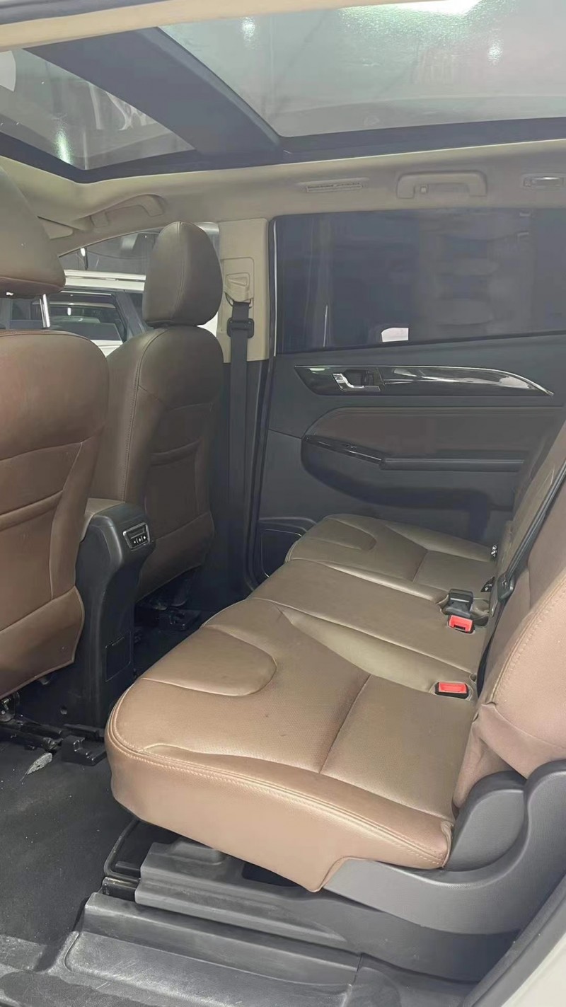 成都18年力帆汽车轩朗8