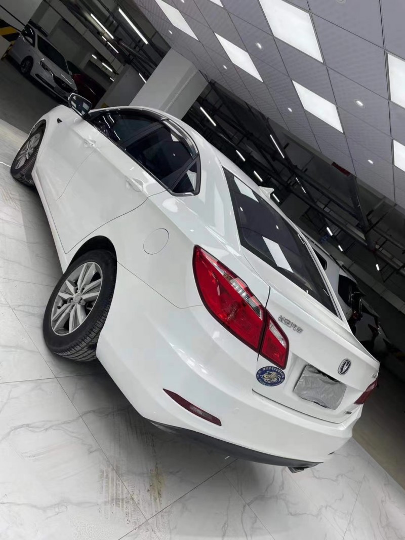 成都17年长安汽车逸动4