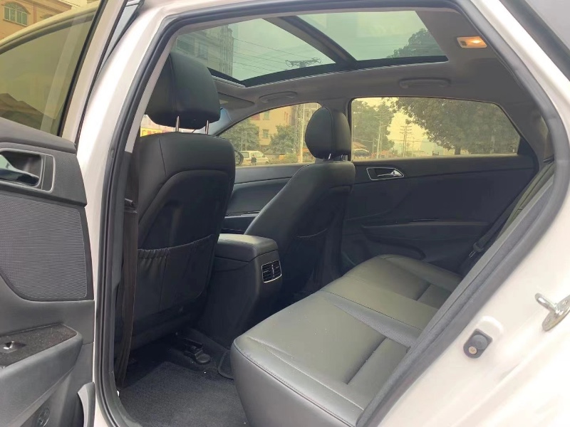 东莞19年现代名图5