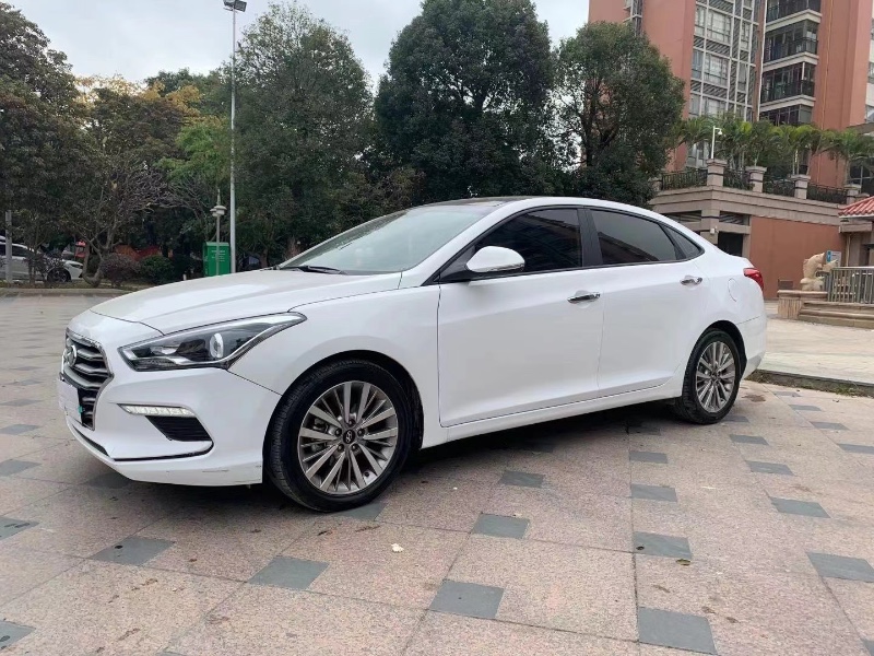 东莞19年现代名图2