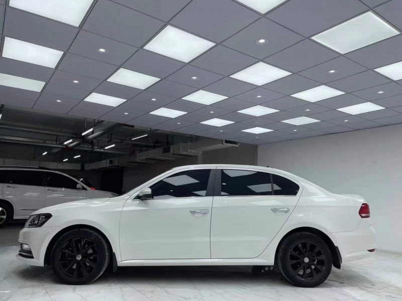 成都16年大众朗逸3