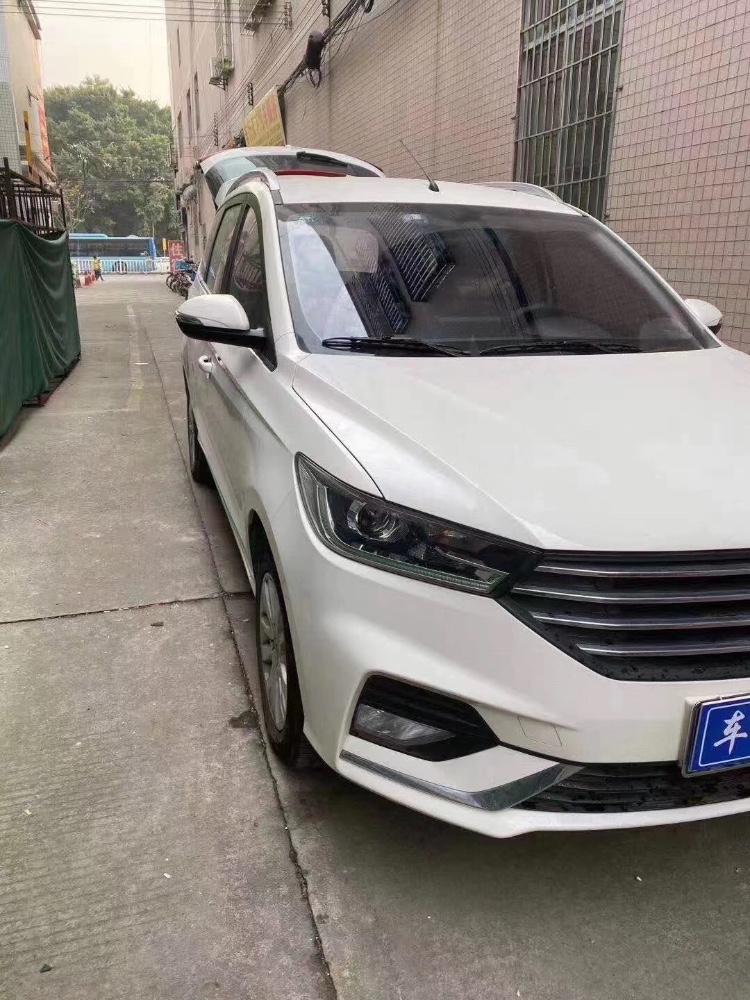 廣州19年寶駿寶駿3602