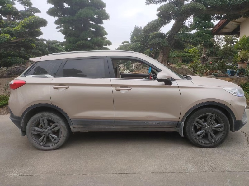 中山19年獵豹汽車CS94