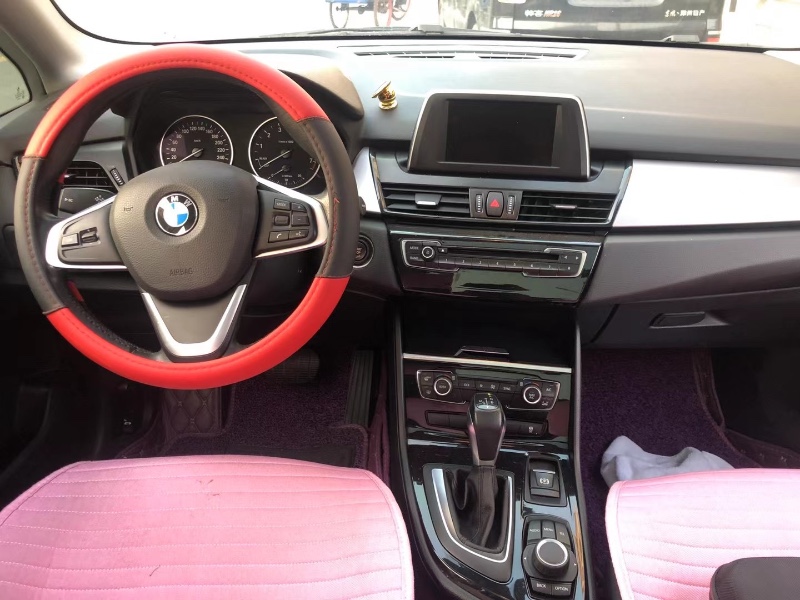 中山15年宝马2系旅行车6