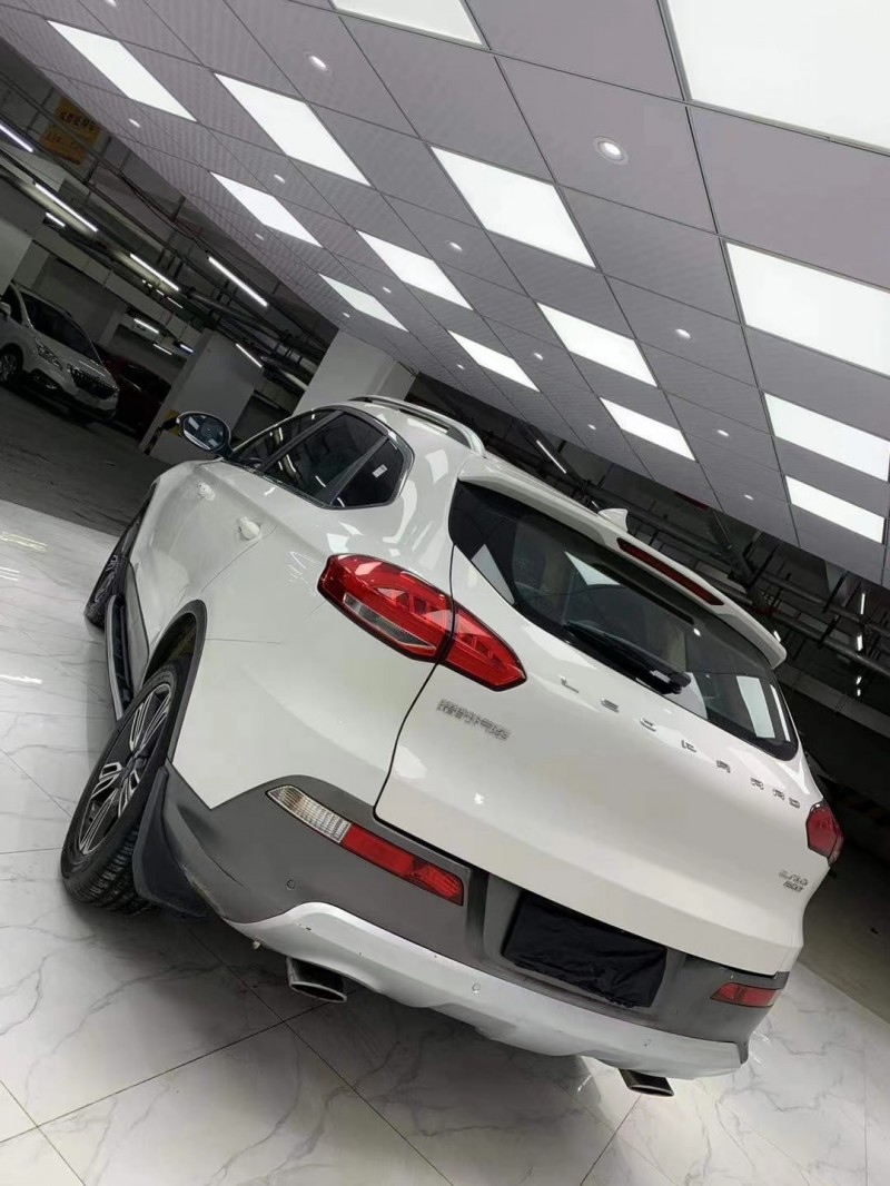 成都18年獵豹汽車CS101
