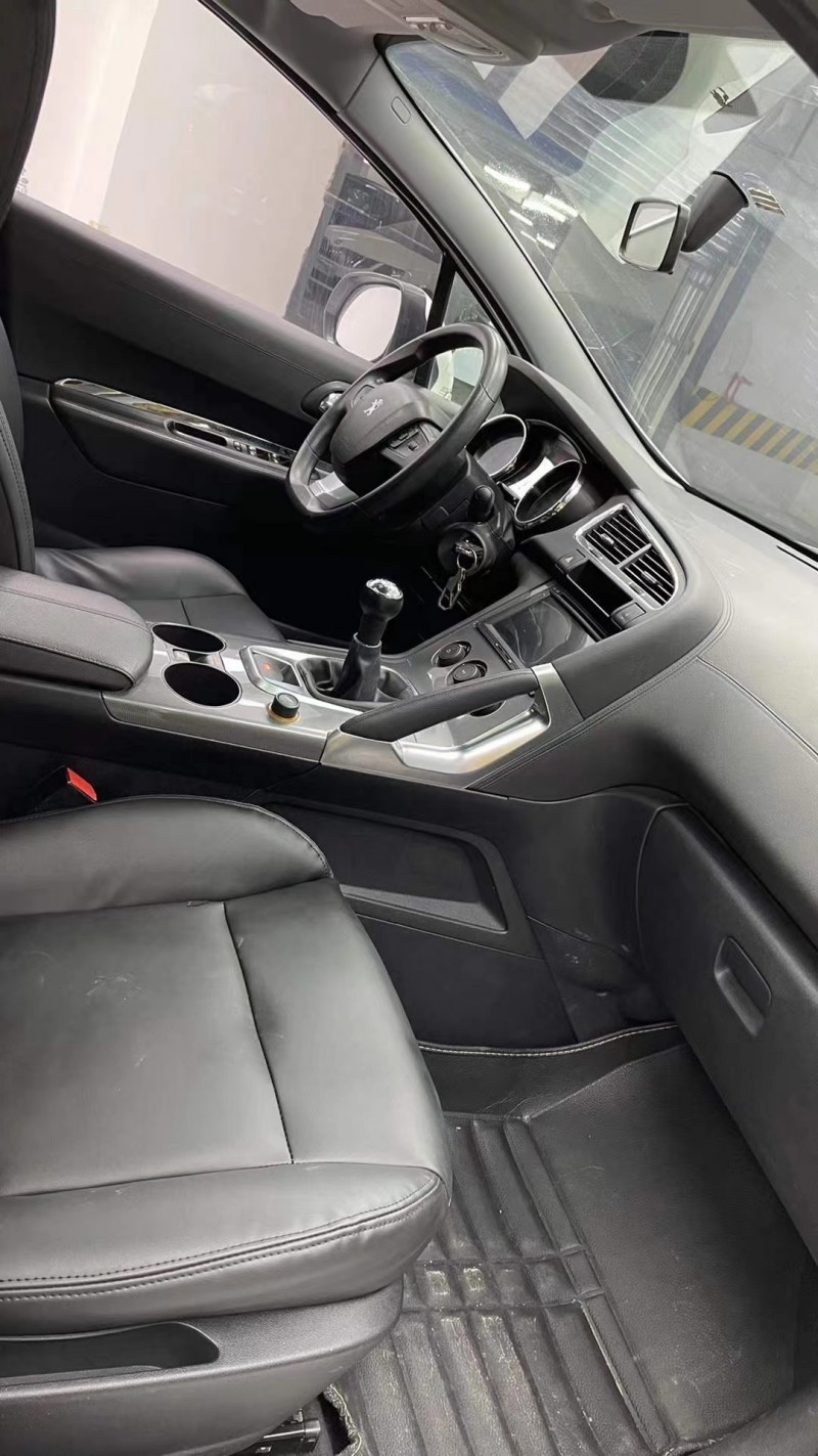 成都17年标致30086