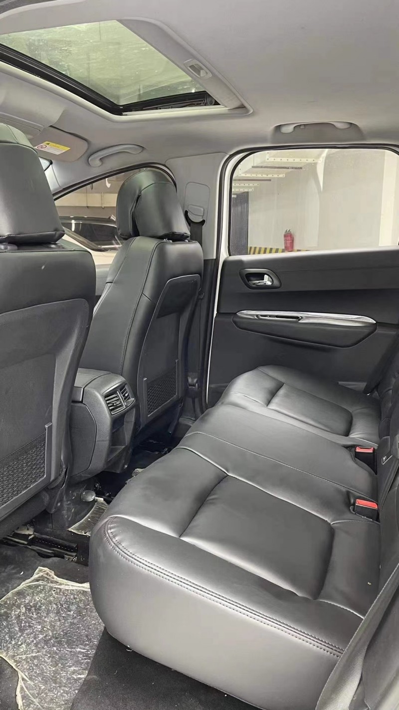 成都17年标致30087