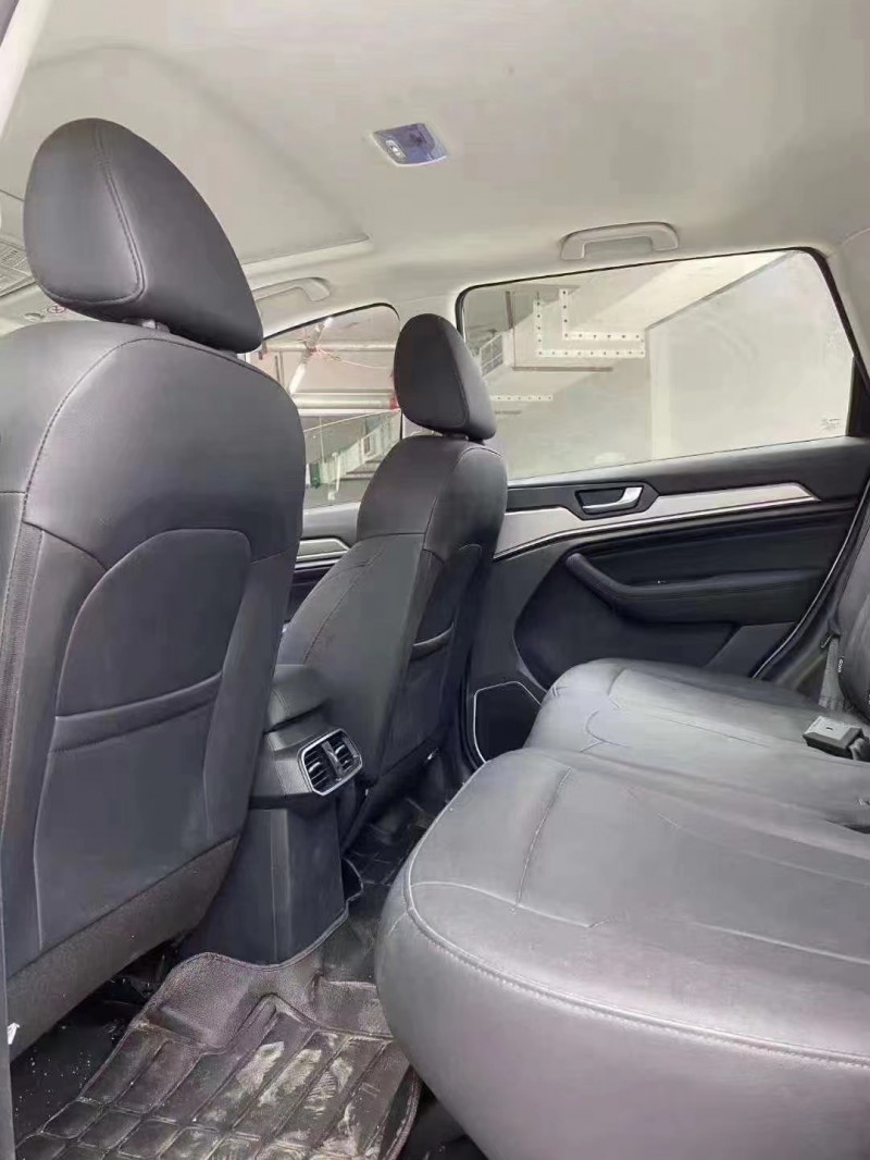 成都20年长城哈弗H68