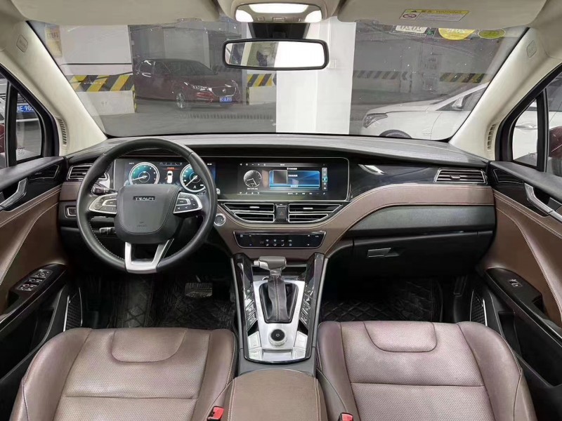 成都18年君马汽车S707