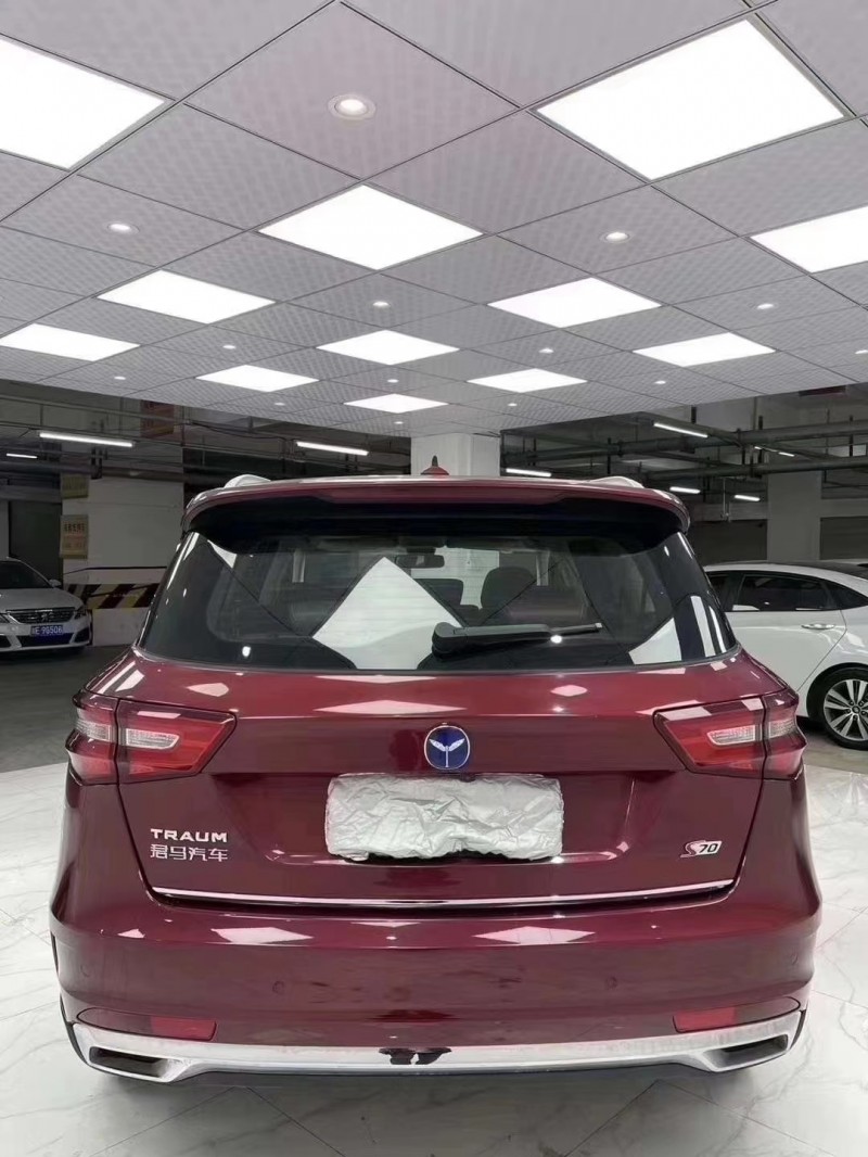 成都18年君马汽车S709