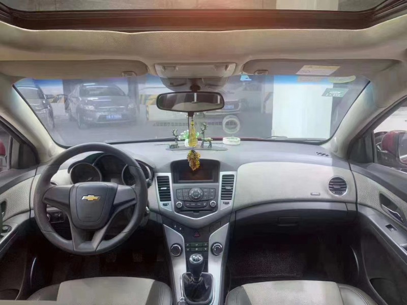 成都14年雪佛兰科鲁兹6