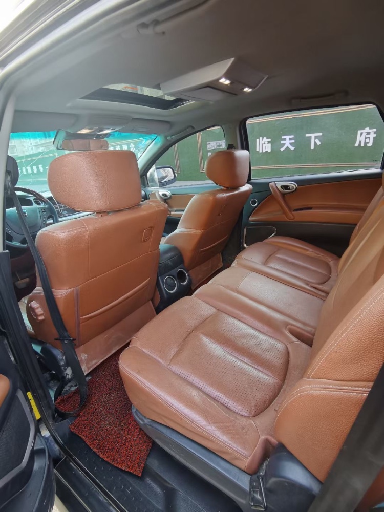 臨沂13年納智捷大7 SUV1