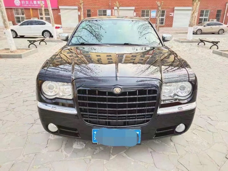 聊城09年克莱斯勒300C1