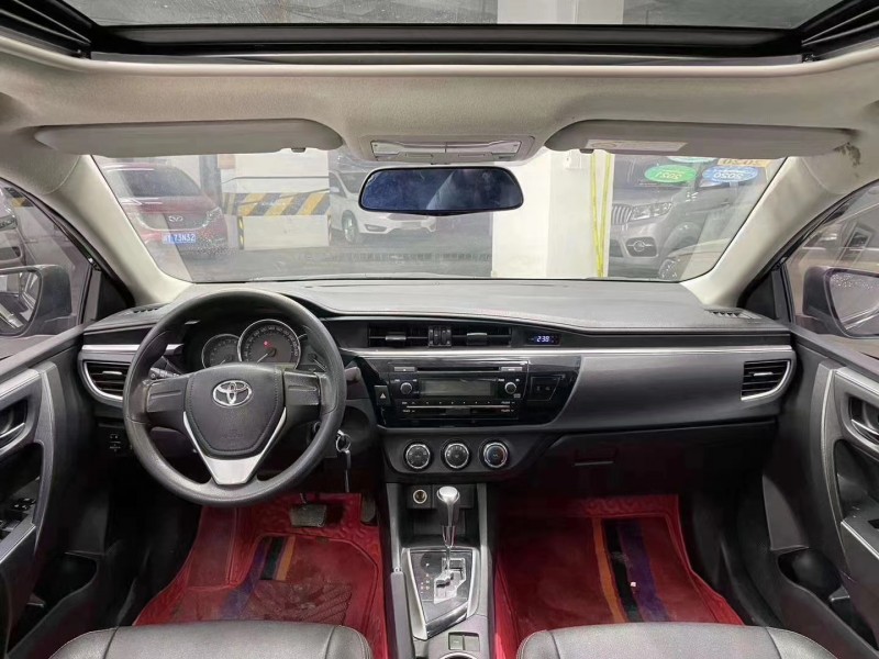 成都16年丰田雷凌6
