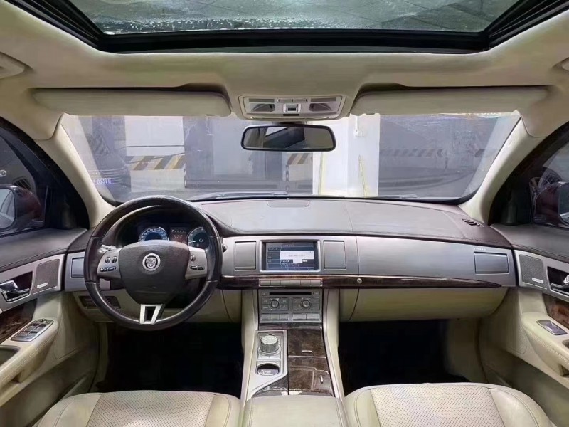 成都12年捷豹XF6