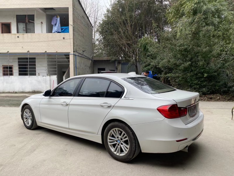 成都15年宝马3系7