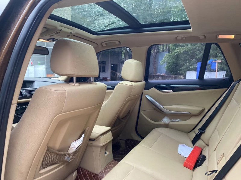 成都12年宝马X16