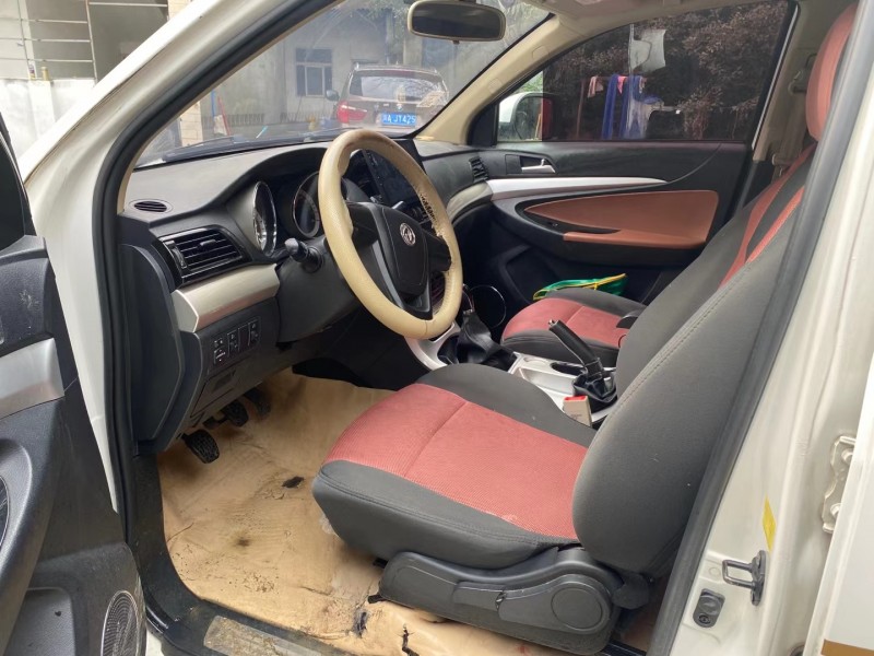 成都17年东风皮卡4