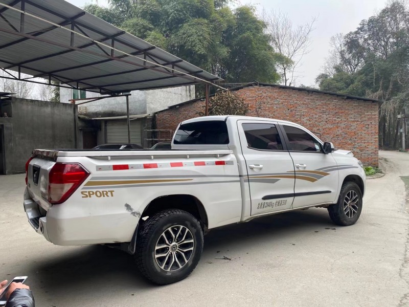 成都17年东风皮卡7