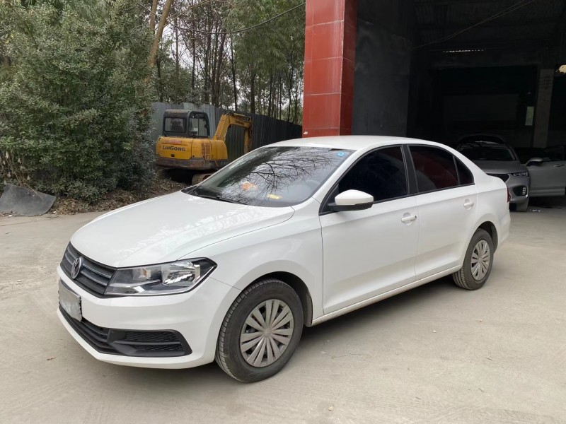 成都20年大众桑塔纳8