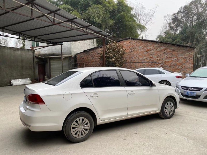 成都20年大众桑塔纳2