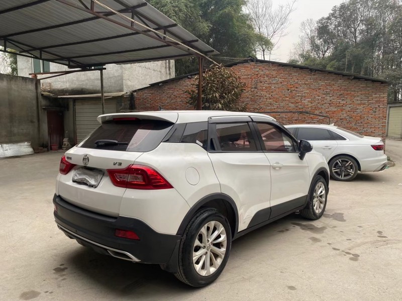 成都18年中华V38